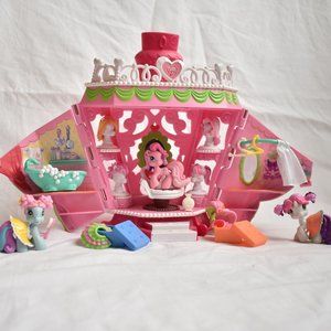 My Little Pony Ponyville "La-Ti-Da Hair & Spa" Value Set